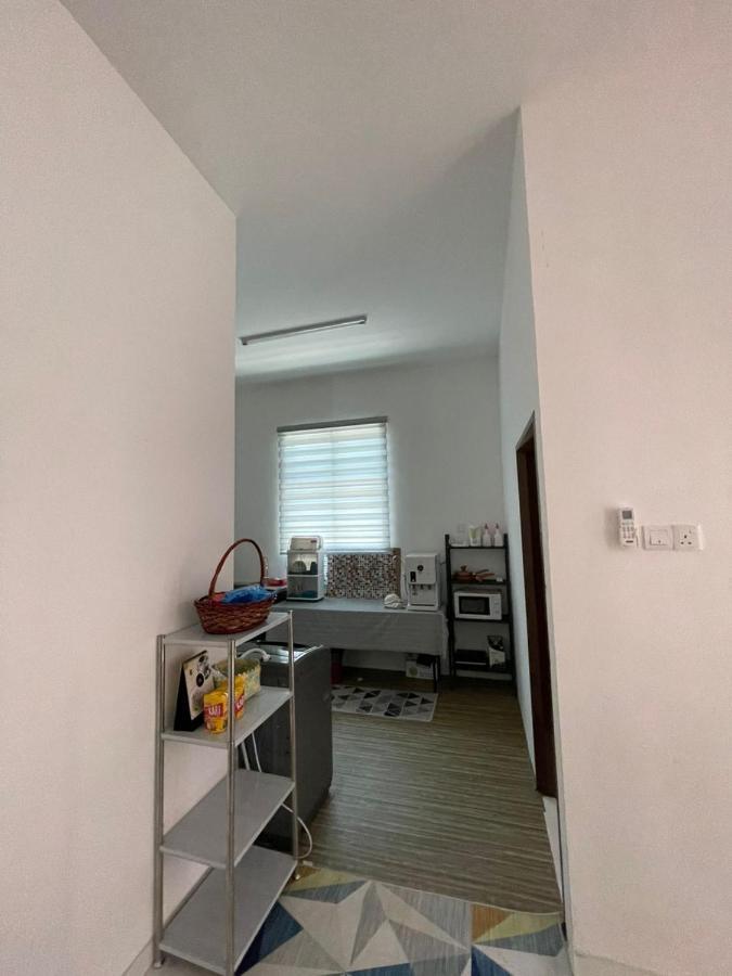 Family Holiday Home With Wifi & Netflix Σουνγκάϊ Πετάνι Εξωτερικό φωτογραφία