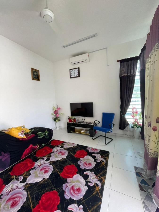 Family Holiday Home With Wifi & Netflix Σουνγκάϊ Πετάνι Εξωτερικό φωτογραφία